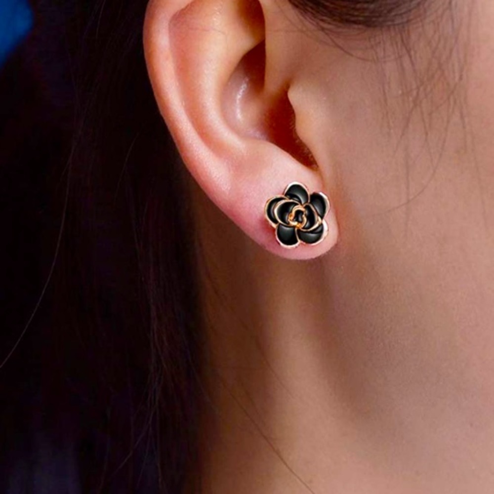 Rose Flower Studs: Choose White or Black🏵 + Free Gift💝